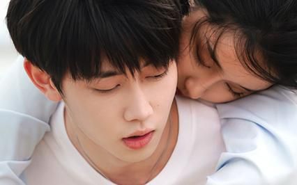 捡了个霸总回家卖椰子 第21-40集